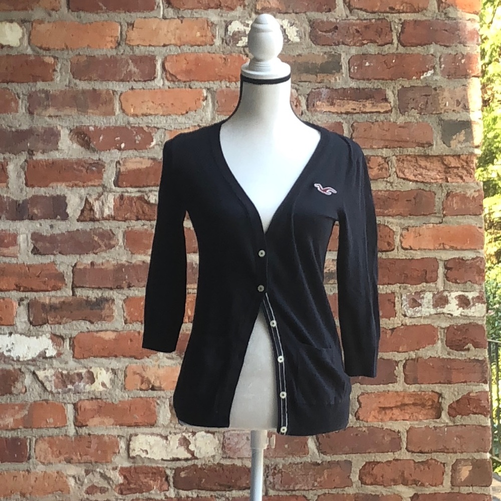 Hollister cardigan size M